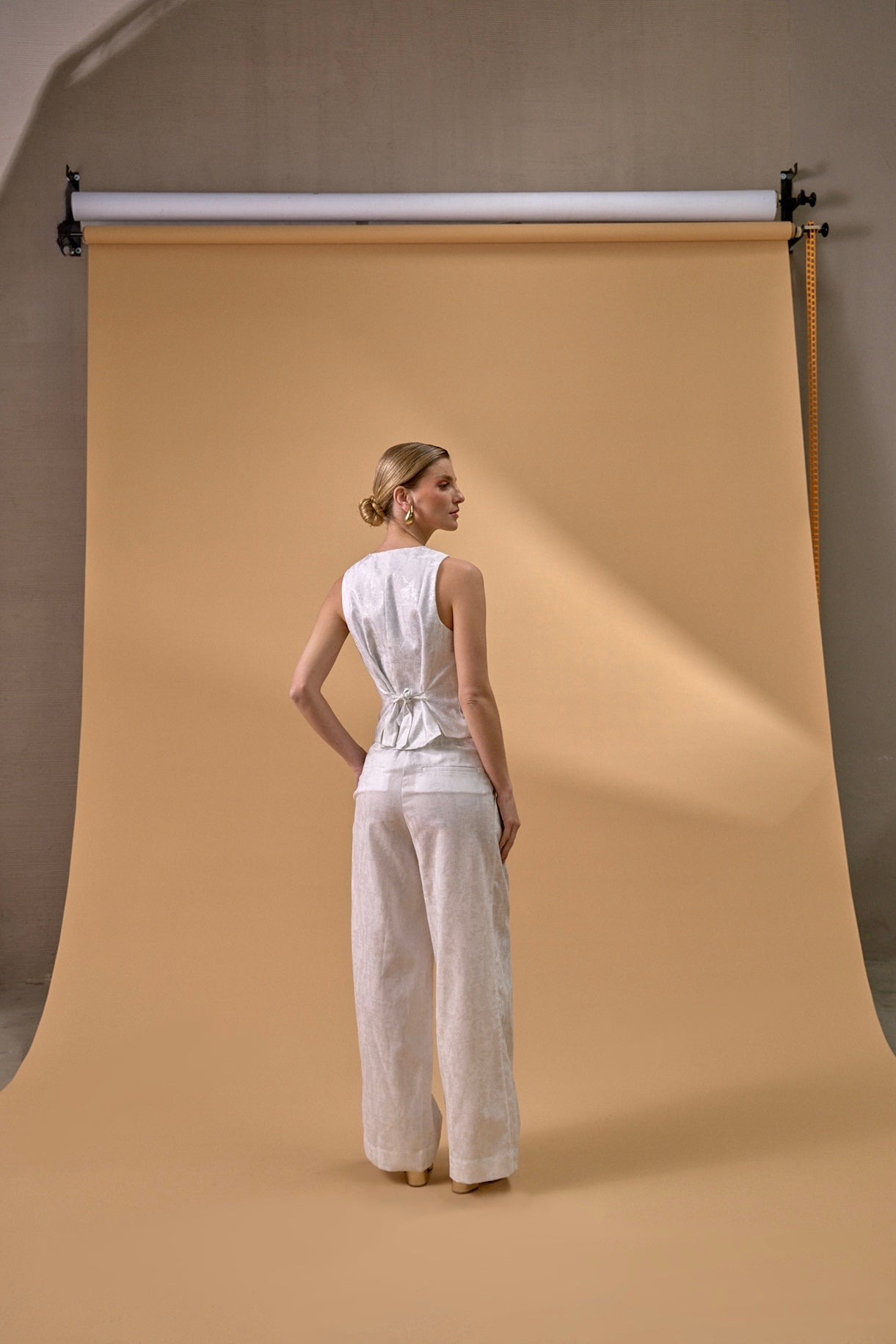 Pantalon Baru (blanco/plata)